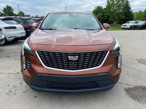 Used 2019 Cadillac XT4 Luxury w/ Cold Weather Package AWD/4WD image 8