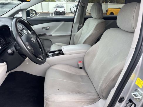 Used 2011 Toyota Venza image 21