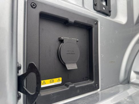 Used 2022 Ford F150 XLT w/ Equipment Group 302A High image 19