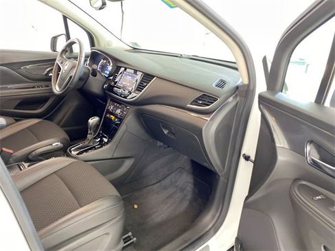 Certified 2022 Buick Encore Preferred image 36