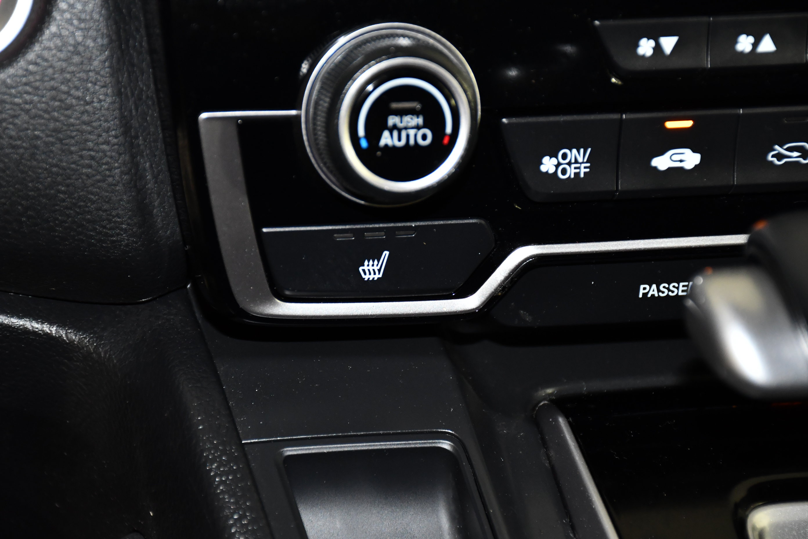 Used 2019 Honda CR-V Touring image 30