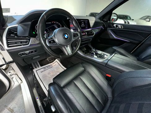 Used 2020 BMW X5 M50i w/ Premium Package image 13