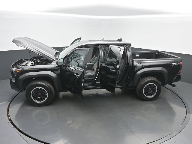 Used 2024 Toyota Tacoma TRD Off-Road AWD/4WD image 61