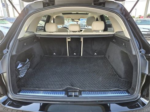 Used 2021 Mercedes-Benz GLC 300 image 16