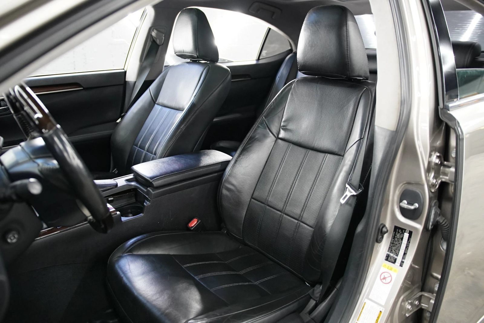 Used 2017 Lexus ES 350 w/ Luxury Package FWD image 11