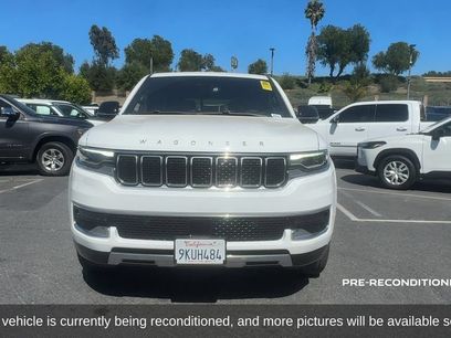 Used 2023 Jeep Wagoneer Series III w/ Rear Seat Video Group 1