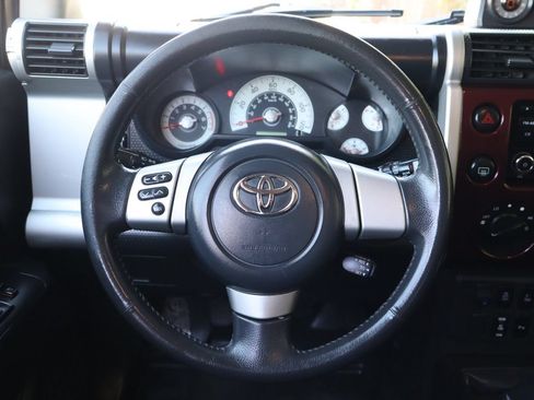 Used 2007 Toyota FJ Cruiser 4WD image 18
