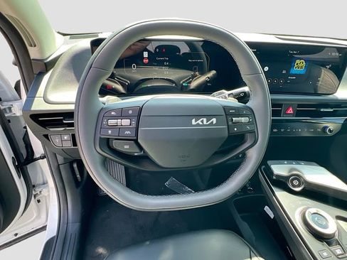 New 2025 Kia EV6 Light image 11