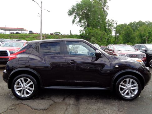 Used 2014 Nissan Juke SV w/ Navigation Package image 4