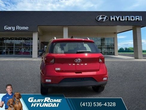 Used 2022 Hyundai Venue SEL FWD image 7