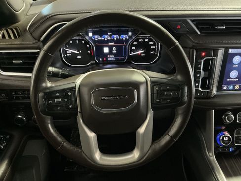 Used 2021 GMC Yukon Denali w/ Denali Premium Package AWD/4WD image 17