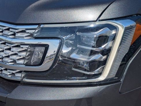 Used 2020 Ford Expedition Platinum image 11