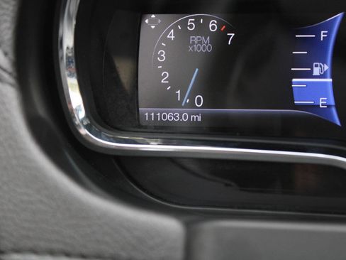 Used 2019 Lincoln MKT AWD image 45