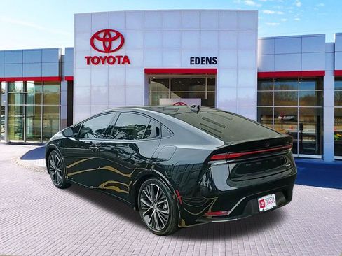 Used 2024 Toyota Prius Limited w/ Limited Premium Package image 9