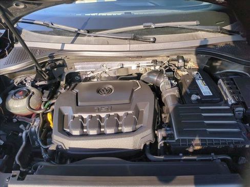 Used 2020 Volkswagen Tiguan SEL w/ Tiguan Three-Row MDO Package AWD/4WD image 25