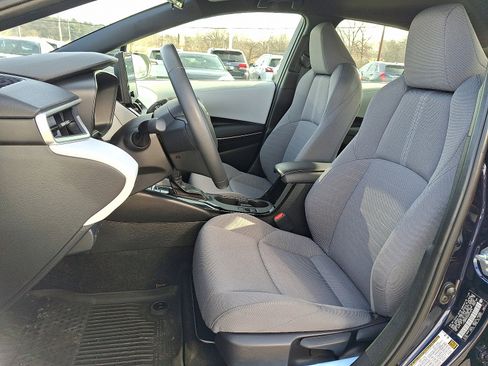 Used 2025 Toyota Corolla SE image 14