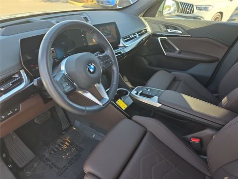 Used 2025 BMW X1 xDrive28i image 16