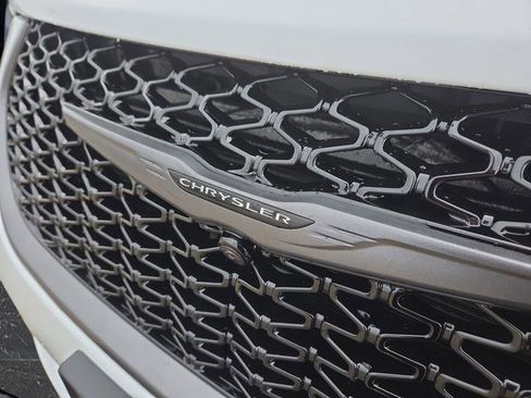 New 2026 Chrysler Pacifica Select image 39