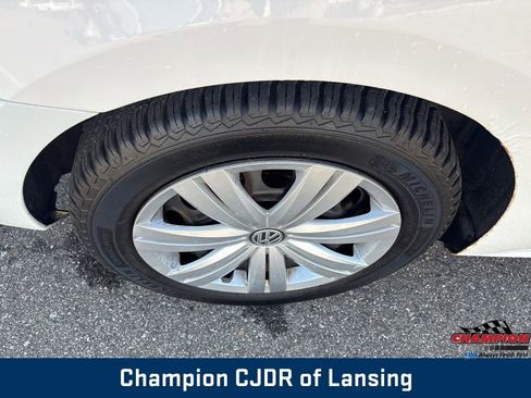 Used 2017 Volkswagen Jetta S image 10