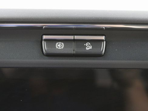 Used 2025 Ford F350 Lariat w/ Black Appearance Package image 69