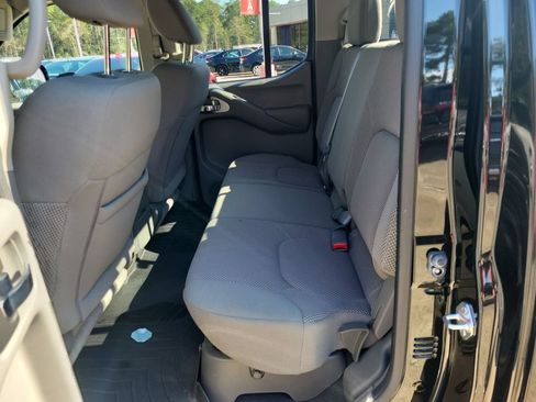 Used 2021 Nissan Frontier SV w/ Midnight Edition Floor Mats RWD image 29