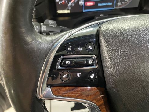 Used 2015 Cadillac Escalade Luxury AWD/4WD image 35