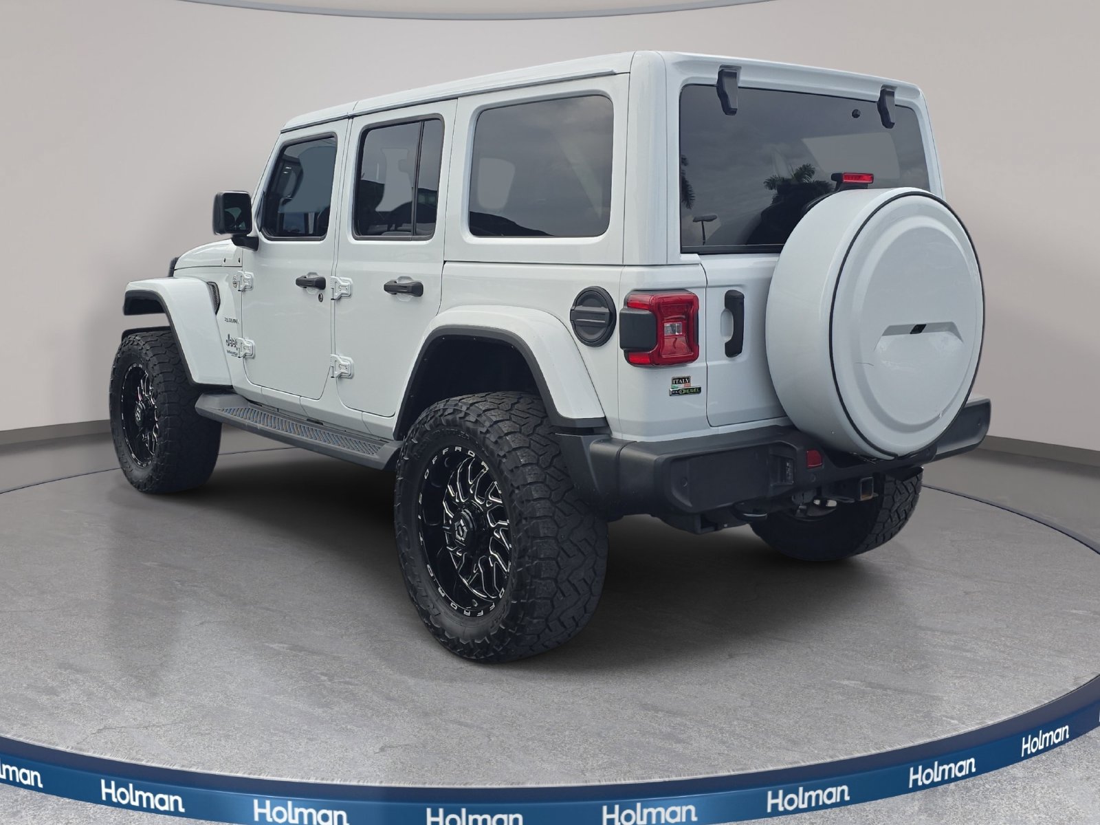 Used 2021 Jeep Wrangler Unlimited Sahara AWD/4WD image 8