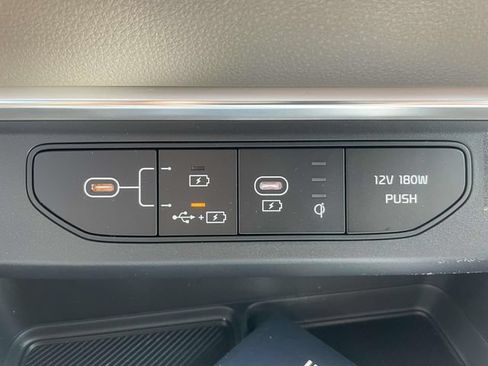 New 2026 Kia Carnival EX FWD image 36