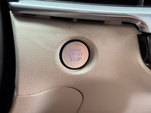 Used 2024 Kia Sorento SX FWD image 23