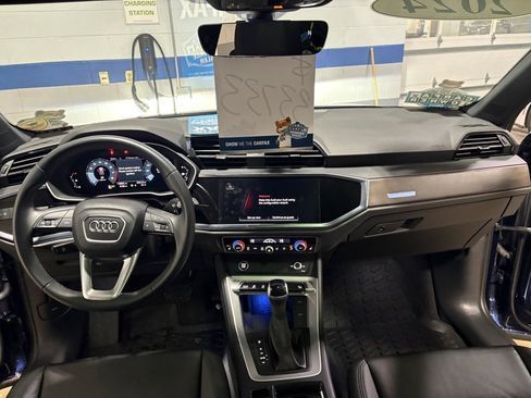 Used 2024 Audi Q3 2.0T Premium Plus w/ Premium Plus Package image 11