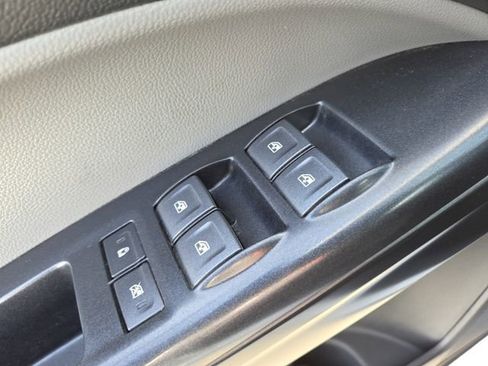 Used 2020 GMC Canyon 2WD Crew Cab w/ Convenience Package image 6