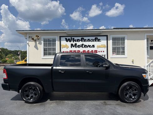 Used 2022 RAM 1500 Big Horn AWD/4WD image 2