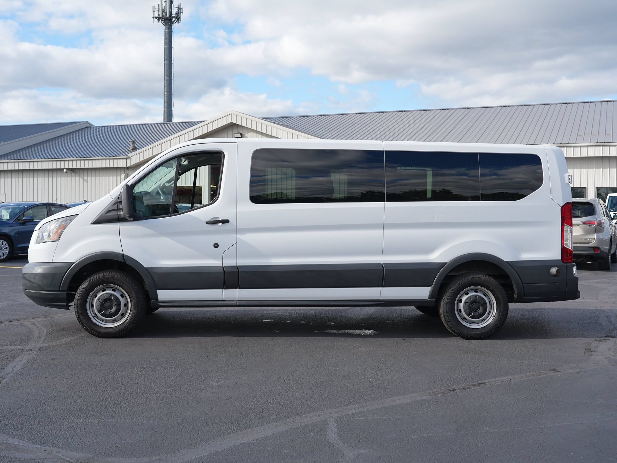 Used 2018 Ford Transit 350 XL RWD image 7