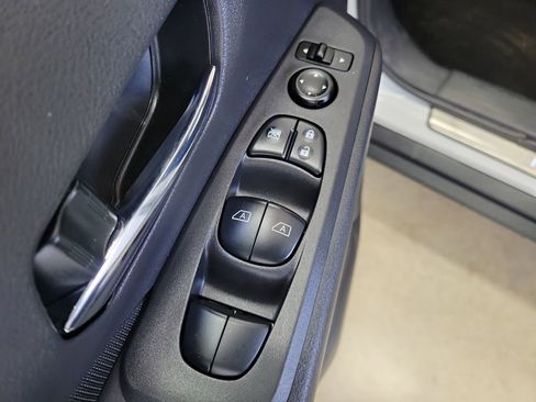 Used 2023 Nissan Kicks SV image 20