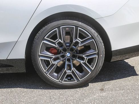 New 2027 BMW i5 eDrive40 w/ M Sport Package RWD image 8