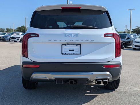 Used 2022 Kia Telluride S FWD image 5