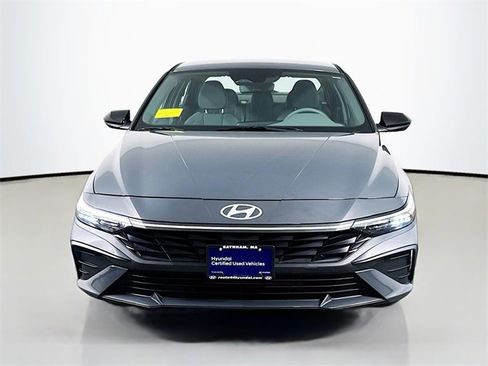 Certified 2025 Hyundai Elantra Sport image 11