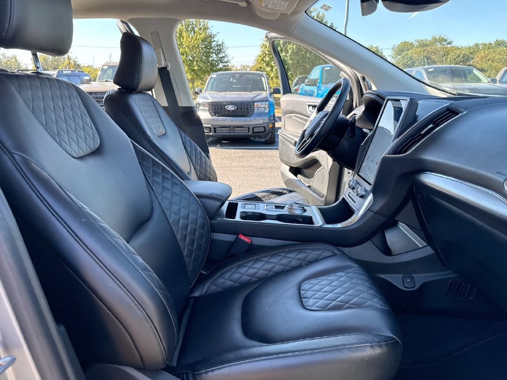 Used 2024 Ford Edge Titanium AWD/4WD image 21