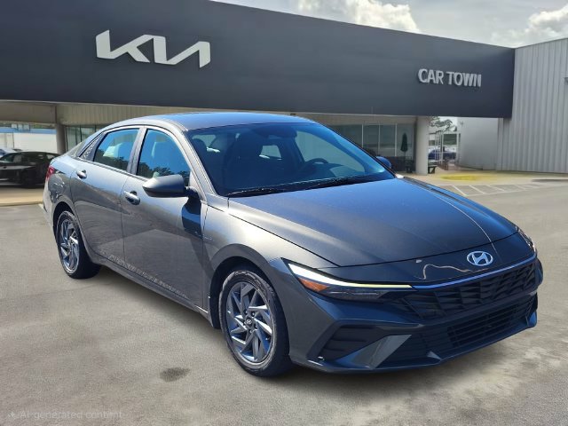 Used 2024 Hyundai Elantra SEL FWD image 1