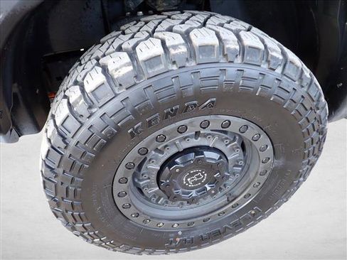 Used 2022 Nissan Frontier PRO-4X image 7