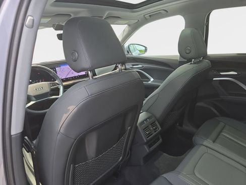 Certified 2025 Audi Q5 Premium w/ Convenience Package AWD/4WD image 10