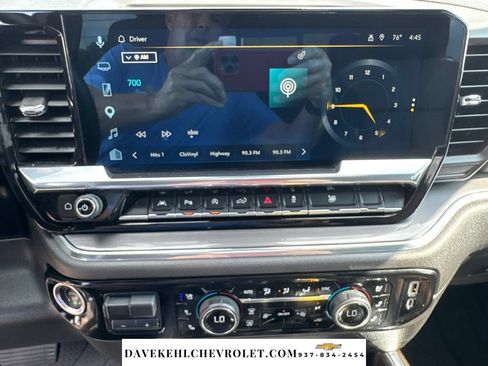Used 2025 Chevrolet Silverado 1500 High Country w/ High Country Premium Package AWD/4WD image 15