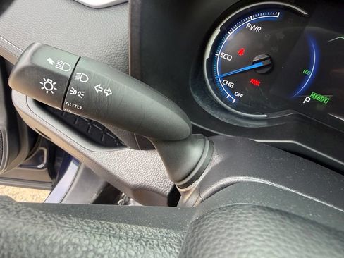 Certified 2025 Toyota RAV4 XLE AWD/4WD image 31