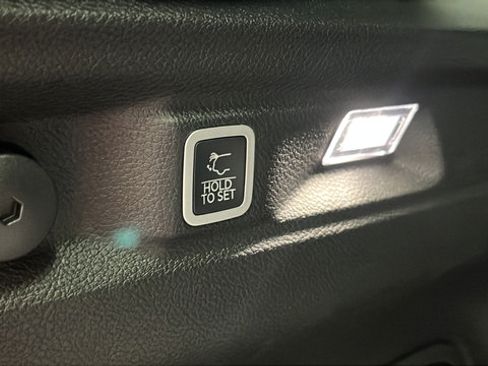 New 2026 Jeep Grand Cherokee L Limited w/ Limited Altitude Package AWD/4WD image 30