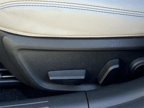 Used 2023 Genesis G70 2.0T image 20