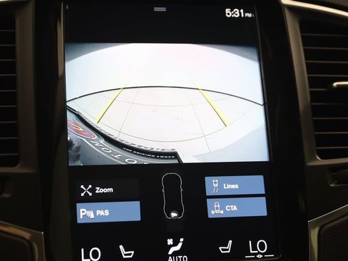 Used 2022 Volvo XC90 T6 Momentum w/ Climate Package image 10