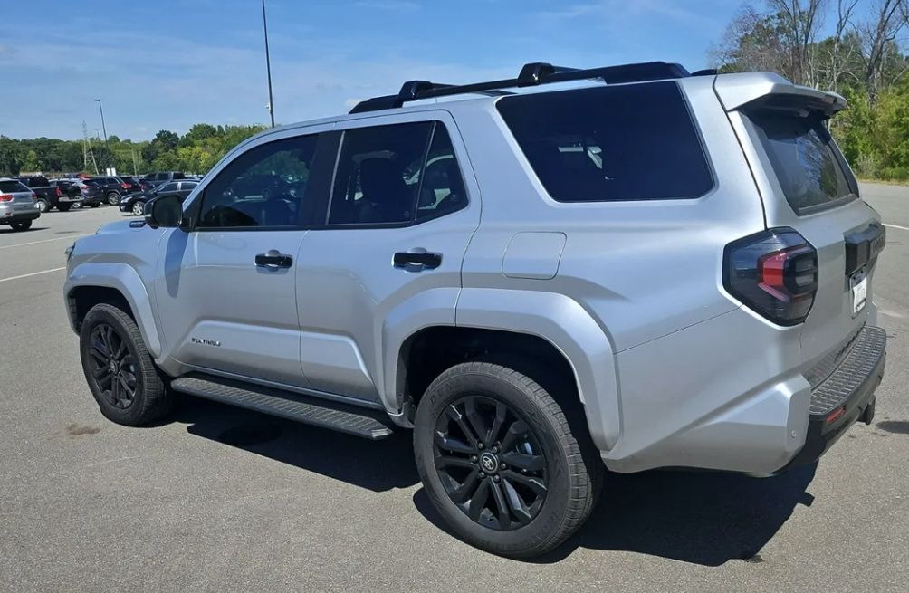 Used 2026 Toyota 4Runner Platinum AWD/4WD image 4