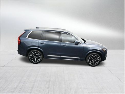 New 2026 Volvo XC90 B6 Plus w/ Protection Package Premier AWD/4WD image 18