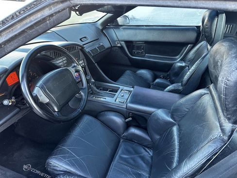 Used 1991 Chevrolet Corvette Coupe image 19