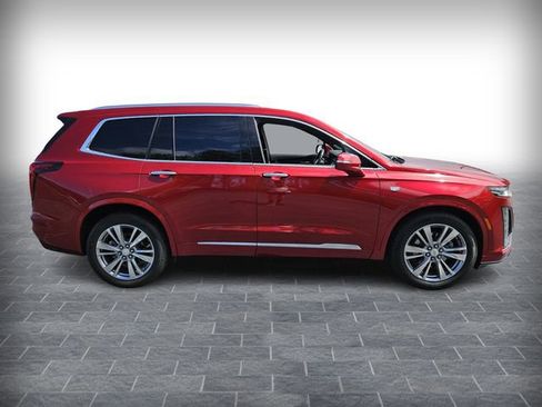 Certified 2024 Cadillac XT6 Premium Luxury w/ Technology Package FWD image 4